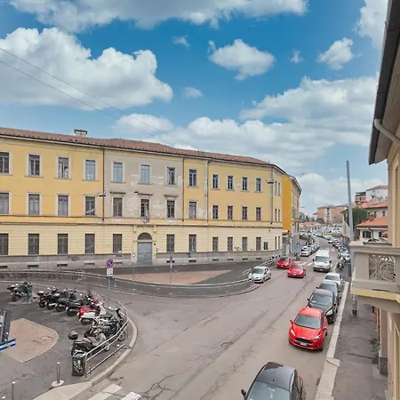 Inurbe - Navigli Apartament *